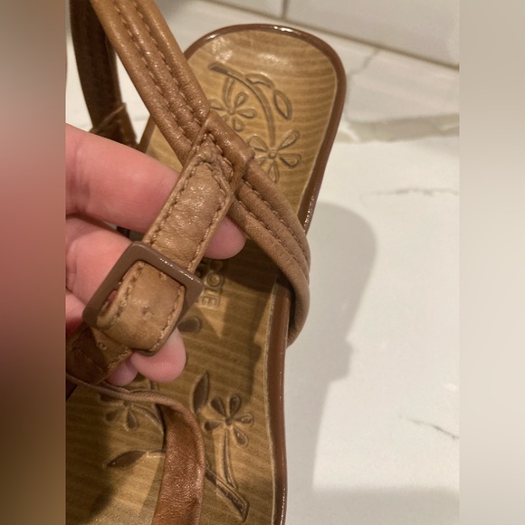 Women Kenneth Cole reaction brown tan wedge leather sandal shoe heel cork 7.5 - Picture 4 of 16